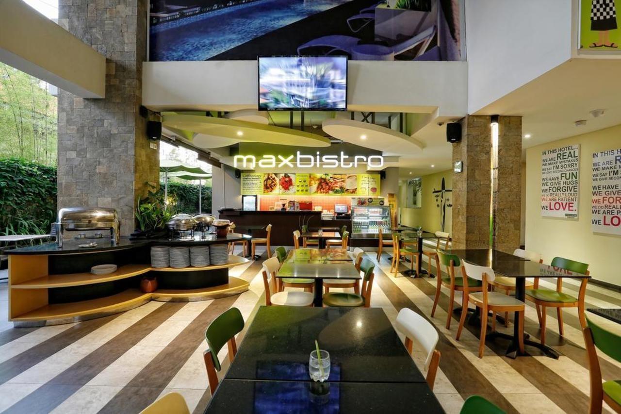 Maxonehotels At Bukit Jimbaran מראה חיצוני תמונה