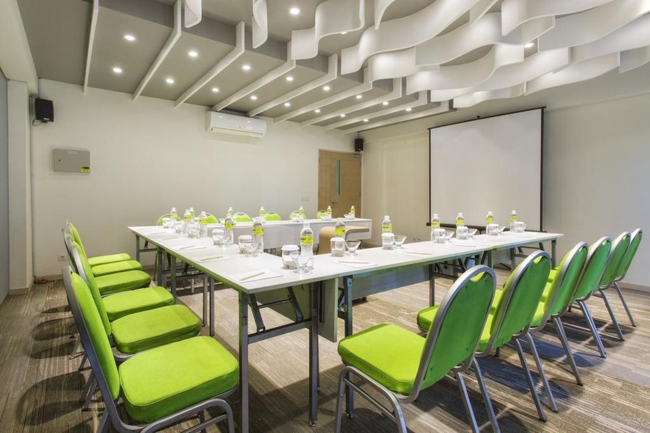 Maxonehotels At Bukit Jimbaran מראה חיצוני תמונה