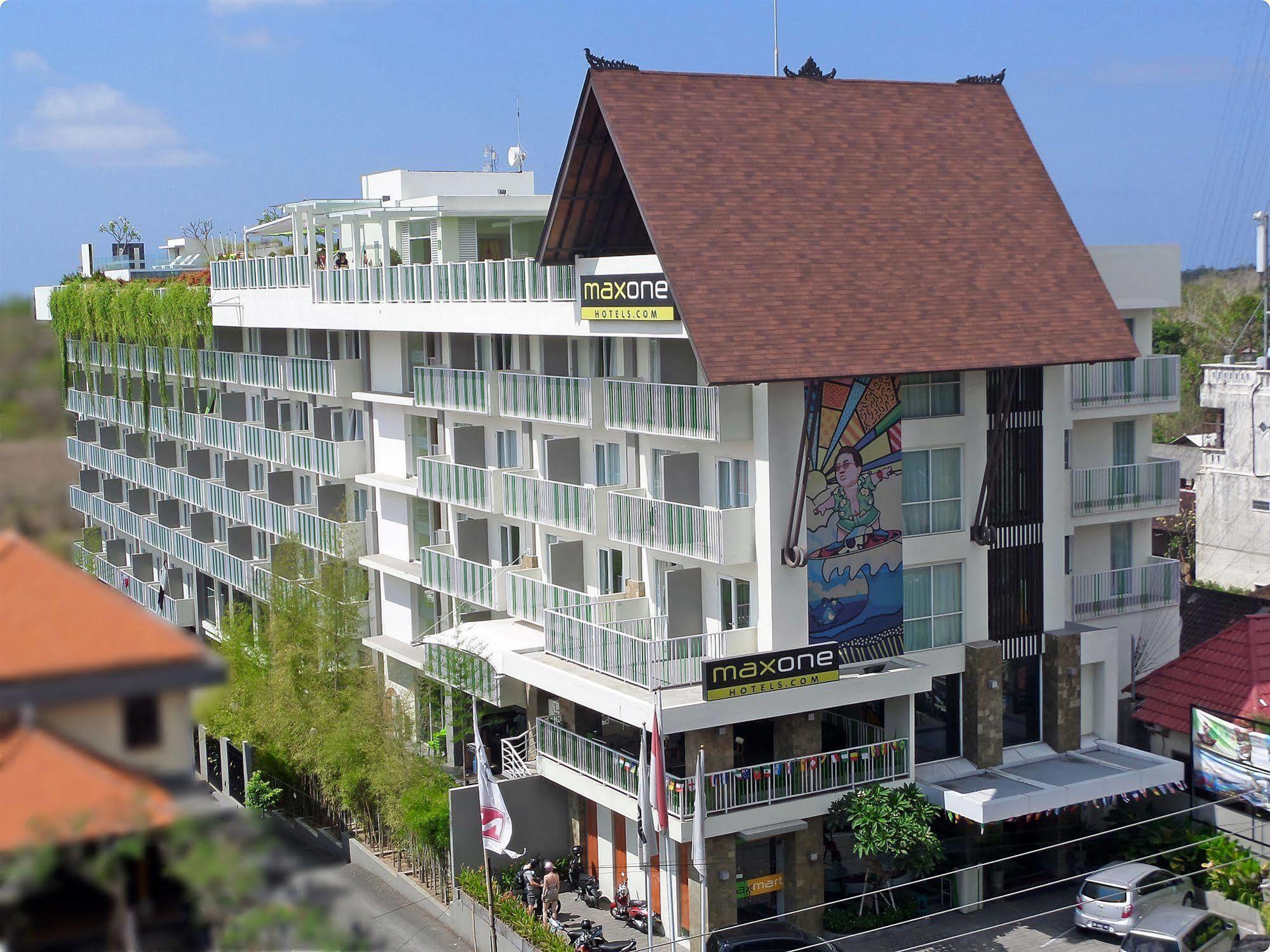 Maxonehotels At Bukit Jimbaran מראה חיצוני תמונה